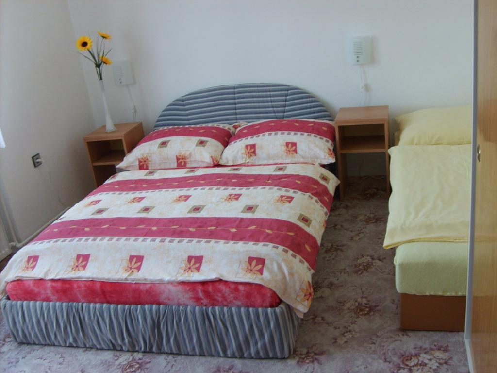 Apartman Eva Crhov ภายนอก รูปภาพ